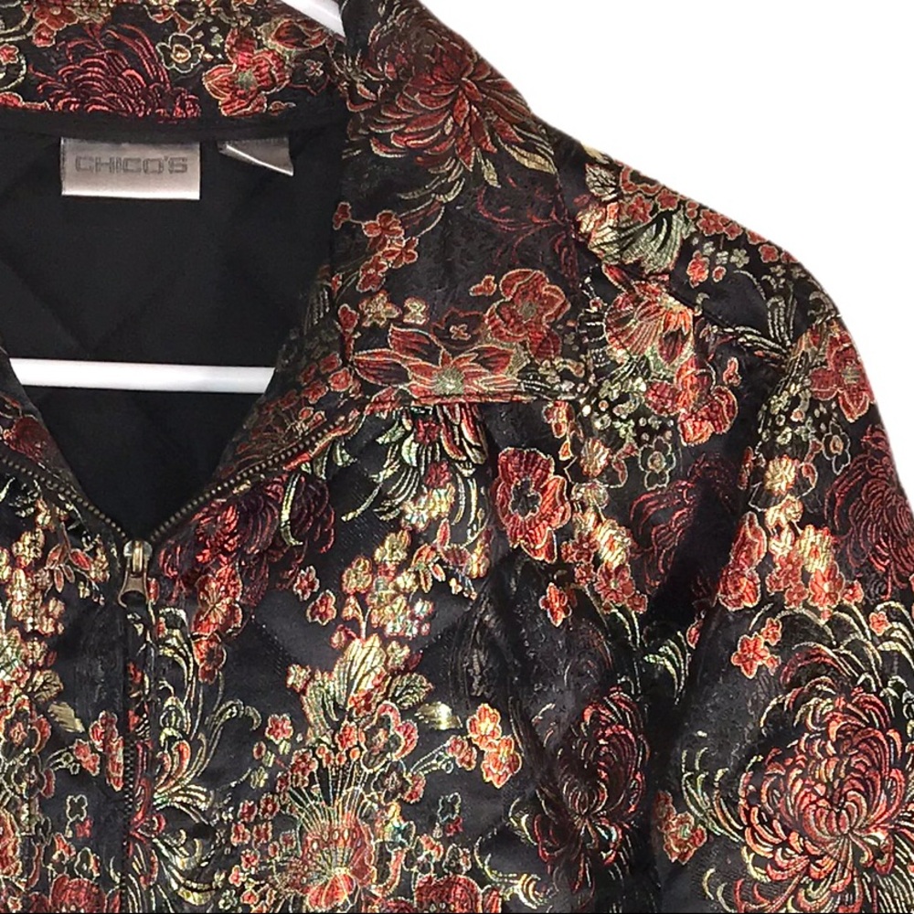 Beautiful Asian Brocade Quilted Jacket - Picture 10 of 11